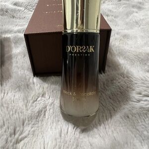 Endless Beauty Neck & Décolleté serum